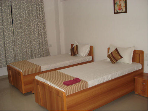 10 Blossoms Hospitality Services أحمد أباد المظهر الخارجي الصورة